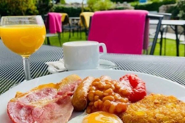 Basic Single Room | Outdoor dining | Breakfast and dinner served