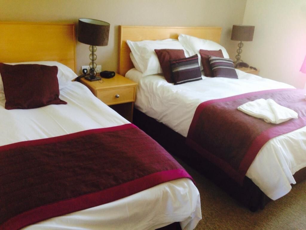 Desk, laptop workspace, free WiFi