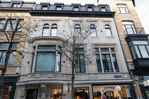 Exterior - A Place - Schuttershofstraat 55 (Antwerp)