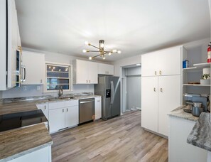 House, Multiple Beds, Patio, Garden View (The Yellow Door) | Private kitchen - The Yellow Door Home for 8 (Franklin)