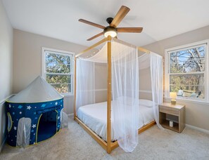 House, Multiple Beds, Patio, Garden View (The Yellow Door) | 4 bedrooms, individually decorated, individually furnished, bed sheets - The Yellow Door Home for 8 (Franklin)