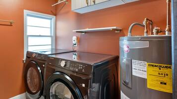 House, Multiple Beds, Patio, Garden View (The Yellow Door) | Laundry