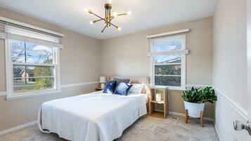 House, Multiple Beds, Patio, Garden View (The Yellow Door) | 4 bedrooms, individually decorated, individually furnished, bed sheets