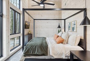 3 chambres, fer et planche à repasser, lit parapluie, Wi-Fi gratuit