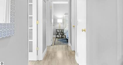 Walking distance to local eateries, watering holes, beaches, grocery & shopping!