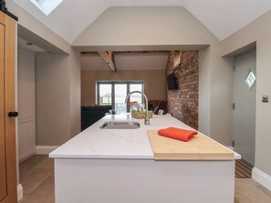 Interior - Stable End Cottage (York)