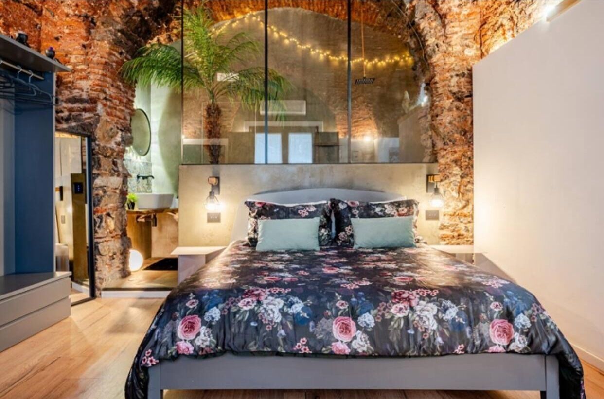 Luxury Suite, 1 Double Bed with Sofa bed, Private Bathroom, City View | In-room safe, blackout drapes, soundproofing, iron/ironing board