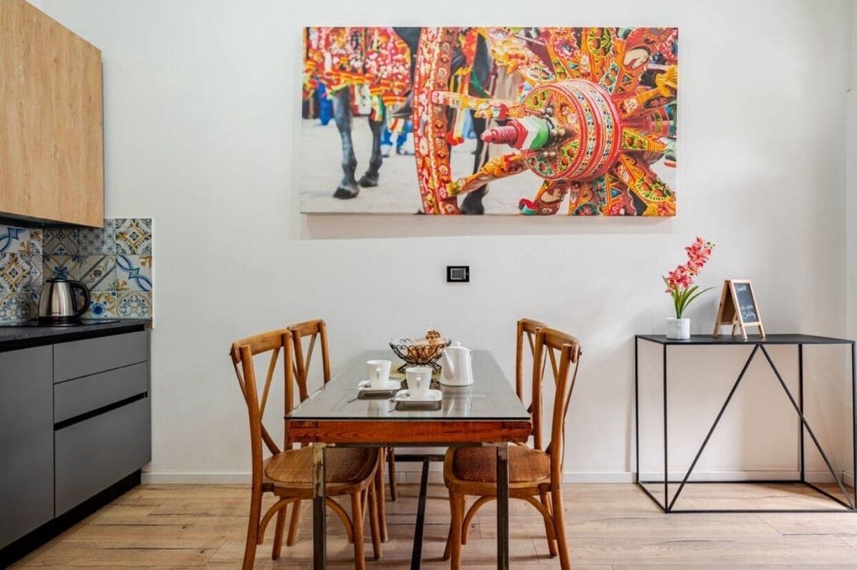 Suite de lujo, 1 cama doble con sofá cama, baño privado, vistas a la ciudad | Restauración