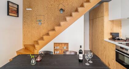 A Place - Leeuwenstraat 15