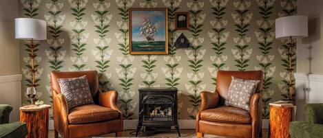 Huis, Meerdere bedden, open haard, uitzicht op tuin (The Curator's Retreat) | Interieur