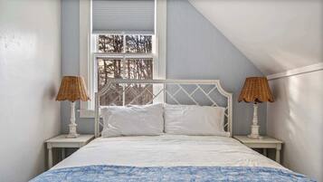 Rumah, Beberapa Tempat Tidur, perapian, pemandangan kebun (The Curator's Retreat) | 3 kamar tidur dan didekorasi berbeda-beda