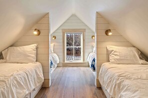 House, Multiple Beds, Fireplace, Garden View (The Curator's Retreat) | 3 bedrooms, individually decorated, individually furnished, desk - The Curator's Retreat For 8 (Kennebunk)