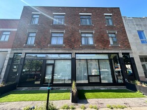 บริเวณภาย  นอก