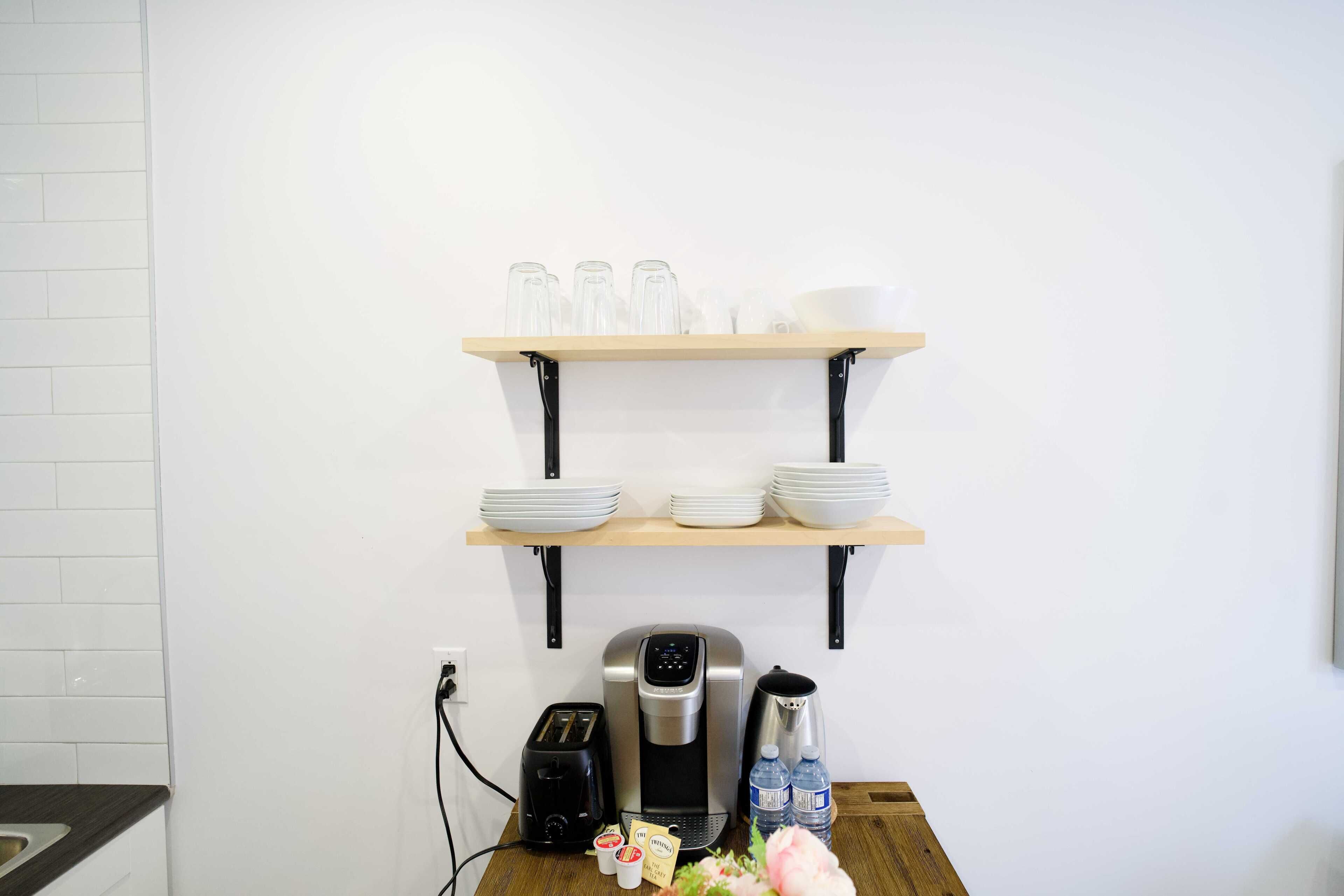 Studio Basic | Dapur pribadi | Lemari es besar, microwave, kompor, dan mesin espresso