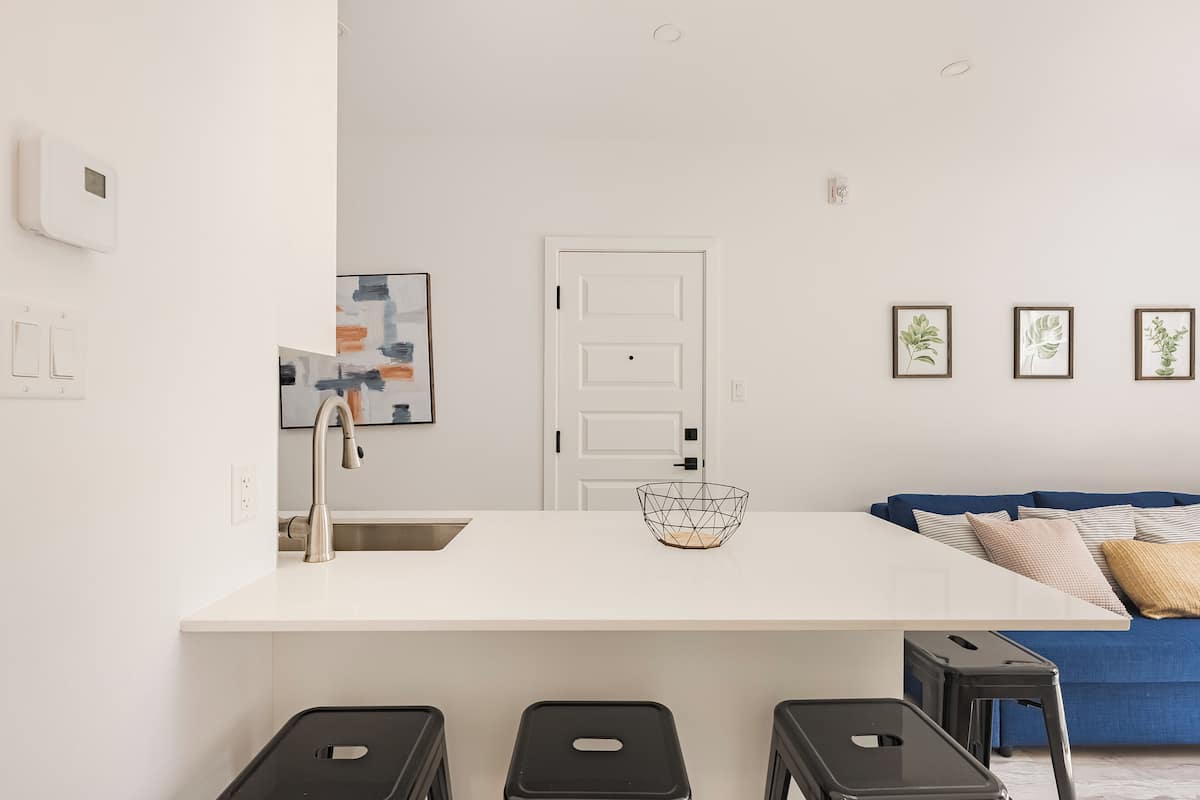 Full-size fridge, microwave, stovetop, espresso maker