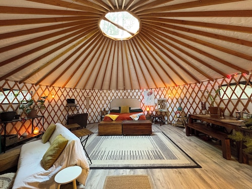 Unique Cozy Yurt Bungalow in Serene Garden Valley – AC, Heat & Pure Tranquility.
