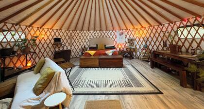 Unique Cozy Yurt Bungalow in Serene Garden Valley – AC, Heat & Pure Tranquility.