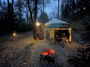 Property grounds - Unique Cozy Yurt Bungalow in Serene Garden Valley – AC, Heat & Pure Tranquility. (Garden Valley)