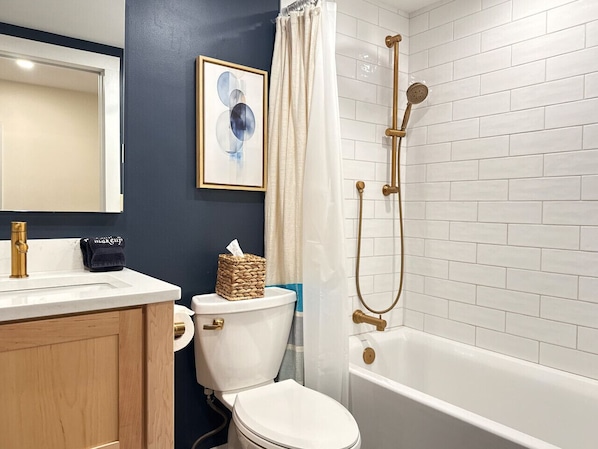 Hair dryer, towels - The Birchstone- Pool, Hot tub, Near Bike Park (Killington)