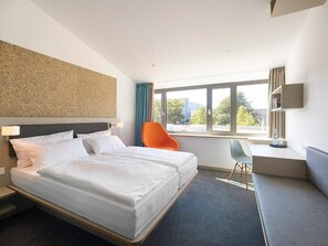 Standard Double Room | In-room safe, soundproofing, iron/ironing board, free WiFi - Das neue Capitol (Bad Berleburg)