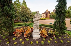 Exterior detail - Spacious 3-bedroom Powhatan Resort Townhome in peaceful Williamsburg, VA (Williamsburg)