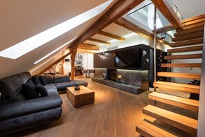 Smart-tv och en stereo