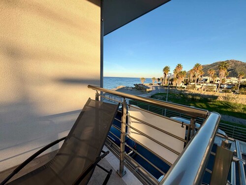 Brolo (ME), beachfront apartment with private parking.