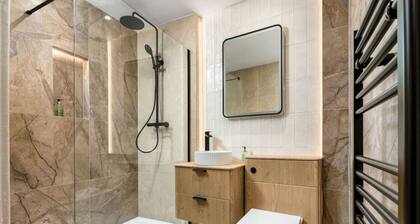 Modern 2-Bed: Castle View | Gateway to Trossachs