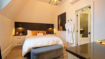 Mørklægningsgardiner, lydisolering, strygejern/strygebræt, gratis Wi-Fi