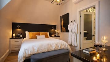 Luxury Room | Blackout curtains, soundproofing, iron/ironing board, free WiFi