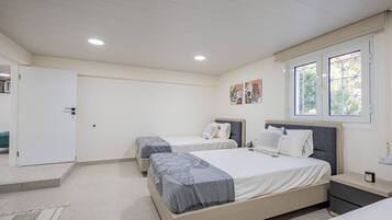 Free WiFi, bed sheets