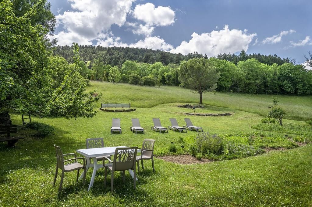 Classic Apartment, Garden View | Outdoor dining