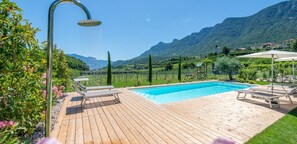 Pool - Apartment 'Kardonighof Barleit' with Pool and Vineyard Views - New in 2026 (Kaltern)