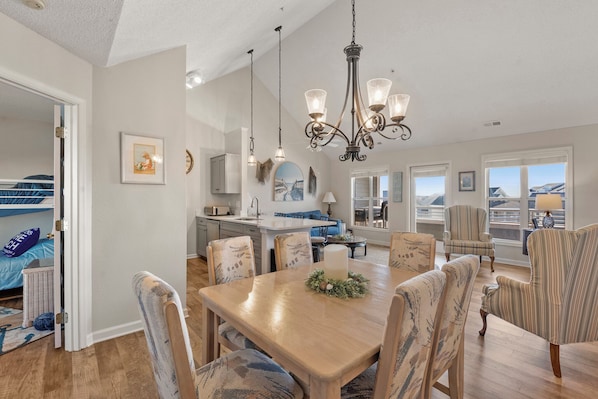 Interior - Buccaneer Village 734: Community Pool | Walking Distance to Marina | Building El (Manteo)