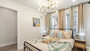 5 habitaciones, tabla de planchar con plancha y wifi gratis 
