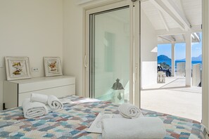 5 chambres, fer et planche à repasser, Wi-Fi, draps fournis