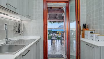 Refrigerador, horno, placa de cocina, lavavajillas