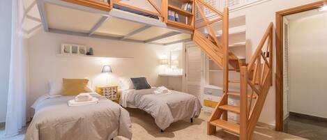 2 bedrooms, desk, iron/ironing board, free WiFi