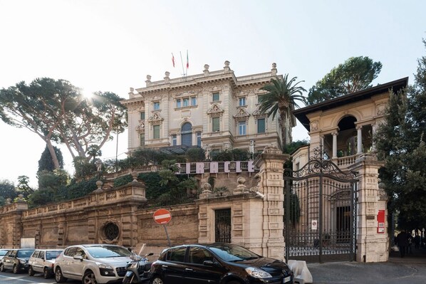 Exterior - Casa Aurora - WelcometoRhome 2BR 2BTH AC Wifi fully equipped (Roma)