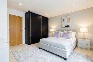 1 Schlafzimmer, Schreibtisch, Bügeleisen/Bügelbrett, kostenloses WLAN