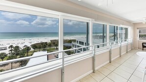 Unclassified image, 3 of 50, button - Beach View large 2 bedroom 508 (Sarasota)