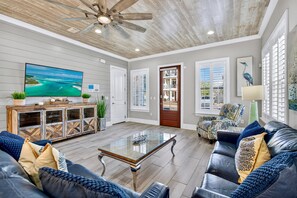 Smart TV, video games - Sandy Saddle | Walk to Beach, Free Golf Cart, Heated Pool, Game Room, Bunk Room (Miramar Beach)
