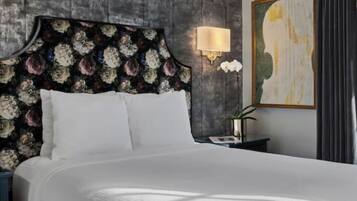 Fer et planche Ă repasser, accĂšs Internet, draps fournis