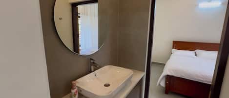 3 bedrooms, free WiFi, wheelchair access