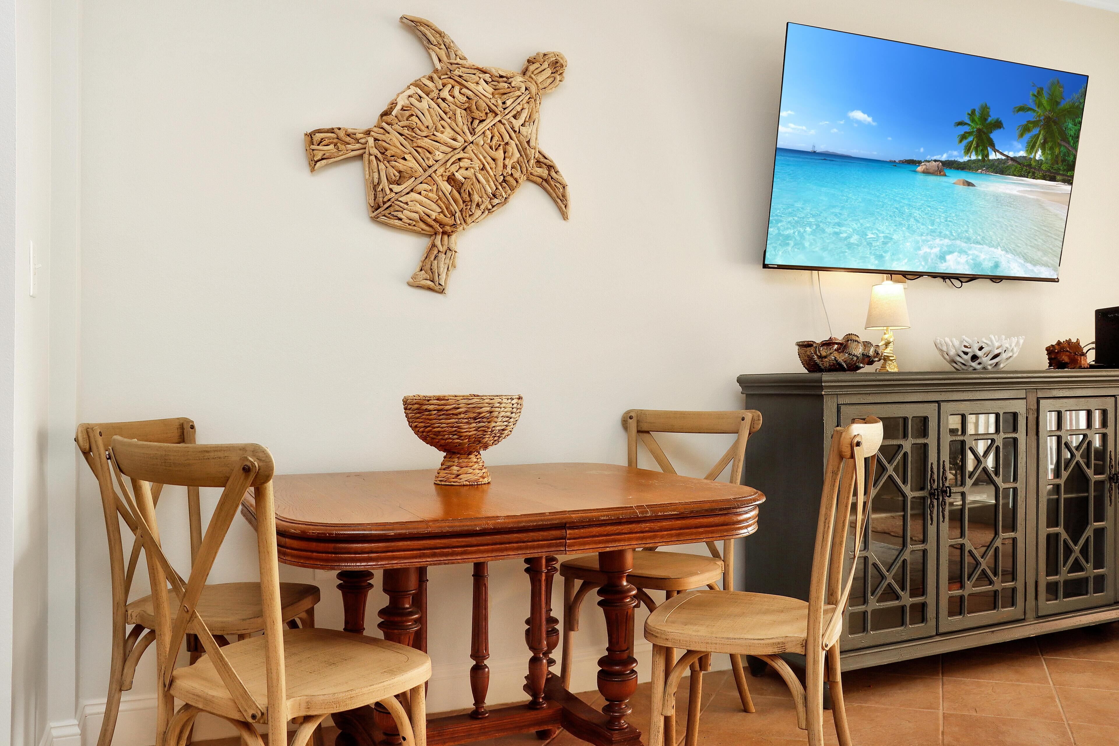 Condo, Multiple Beds (Paradise Shores 404 Seashell Inn) | Dining