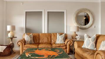 Condo, Multiple Beds (Paradise Shores 404 Seashell Inn) | Living area