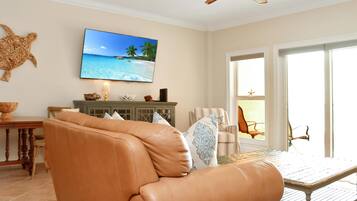 Condo, Multiple Beds (Paradise Shores 404 Seashell Inn) | Living area