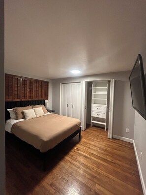 3 bedrooms, iron/ironing board, travel cot, free WiFi