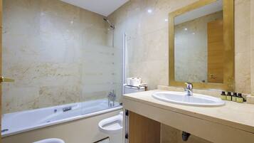 Standard-Apartment | Badezimmer