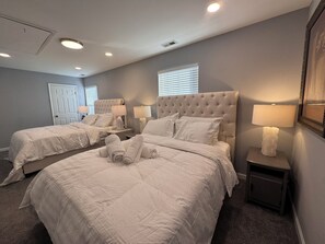 4 habitaciones, escritorio, tabla de planchar con plancha y wifi gratis 